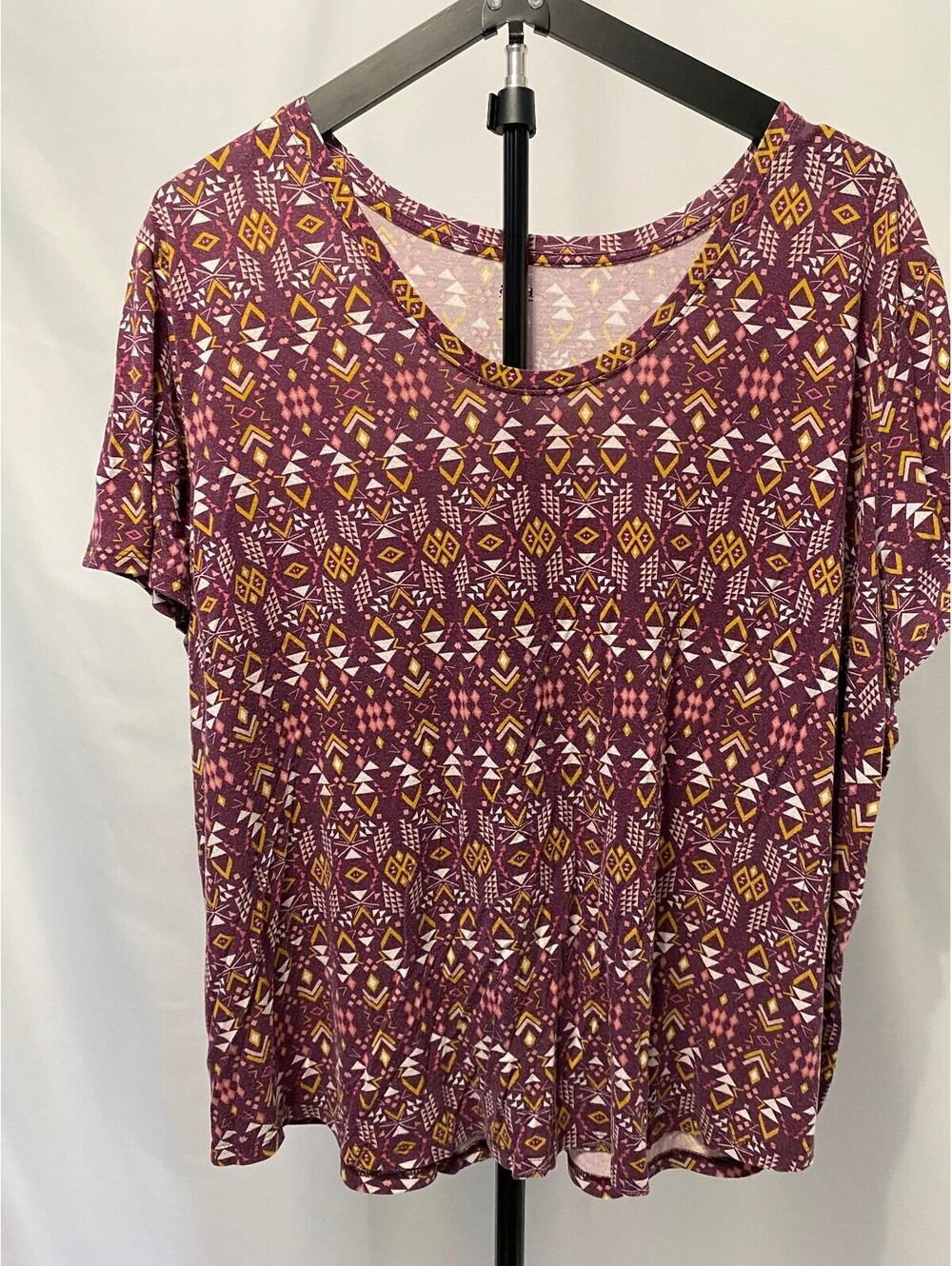 a.n.a. Women’s 3X Purple Geometric Print Short Sleeve Top Plus Size